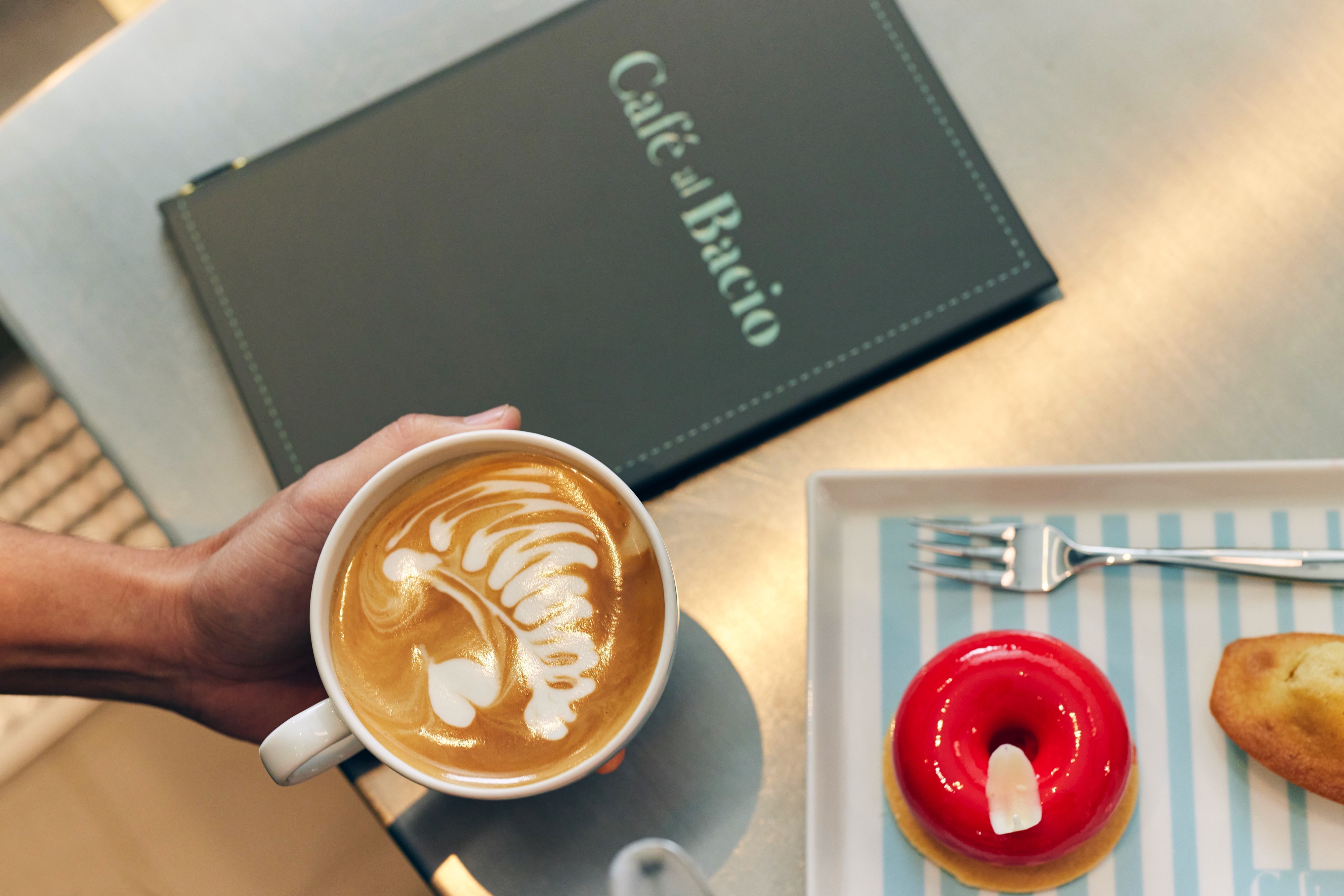 Celebrity Silhouette - Café al Bacio & Gelateria